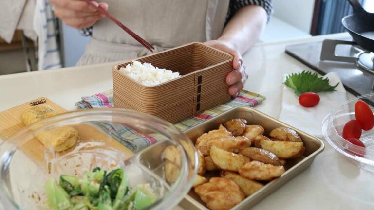 【お弁当作り】ほっくり食べごたえ満足!新じゃが×鶏むね肉の絶品おかず弁当bento#782