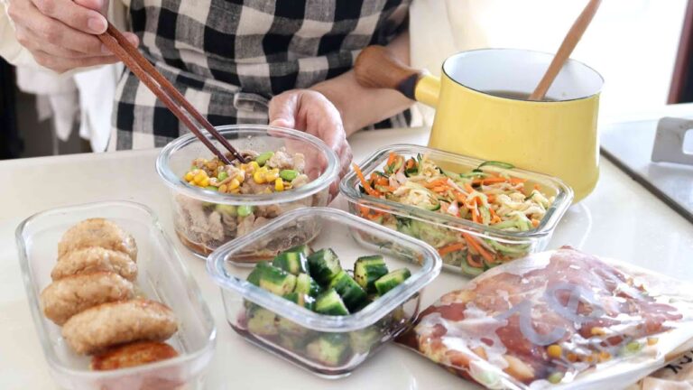 【1週間の作り置き5品】忙しい平日に備えて!1000円ちょいでつくる野菜たっぷり作り置き