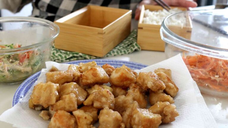 【お弁当作り】旦那が肉だと騙された!厚揚げと鶏胸肉のコロコロ唐揚げ弁当bento#901