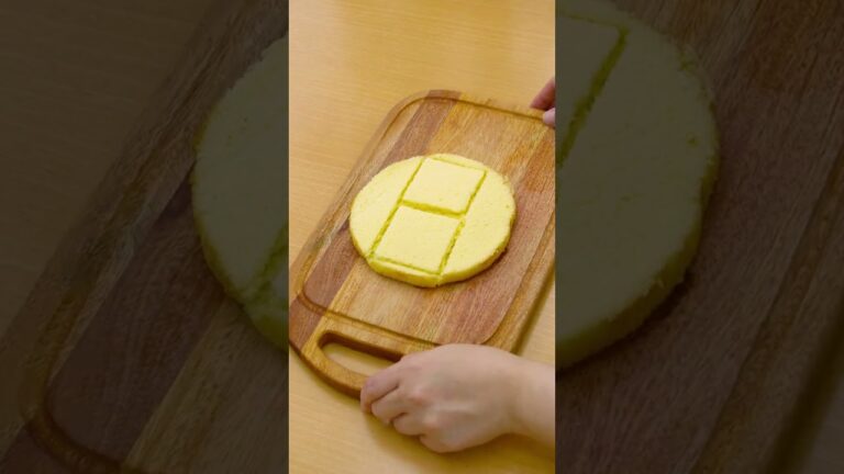 【簡単かわいい】いちごのミニスコップケーキの作り方 #Shorts