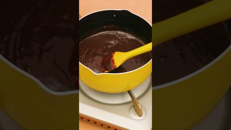 【バレンタインの定番!】絶品生チョコ【材料少なめ】#shorts 【バレンタインの定番!】絶品生チョコ【材料少なめ】#shorts