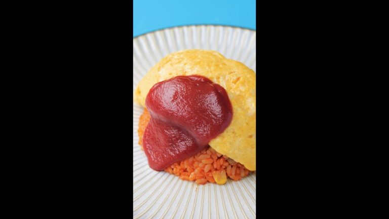【卵1つとは思えない】ふわふわでボリュームのあるオムレツを作る裏技!/ One Egg Omurice #Shorts 【卵1つとは思えない】ふわふわでボリュームのあるオムレツを作る裏技!/ One Egg Omurice #Shorts