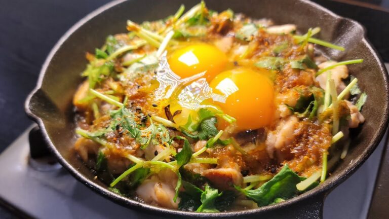 生卵で食べる親子丼、【鉄板親子丼】がガチで常識を覆すウマさでした
