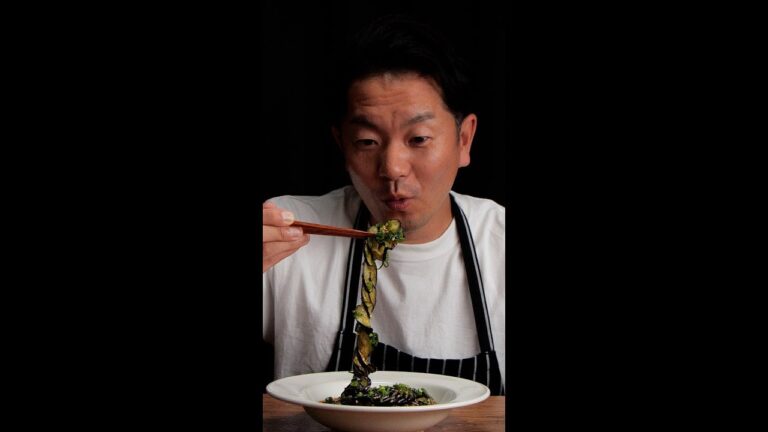 【なすがトロットロ】この切り方をするだけでなすが美味くなる！よだれ蛇腹なす / Spicy Accordion Eggplant #shorts