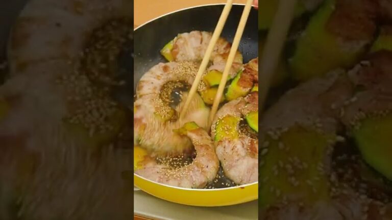 【めんつゆで作る】肉巻きかぼちゃのごま照り焼き #Shorts 【めんつゆで作る】肉巻きかぼちゃのごま照り焼き #Shorts