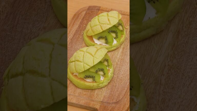 【罪な味】メロンパンフルーツサンドの作り方 #shorts