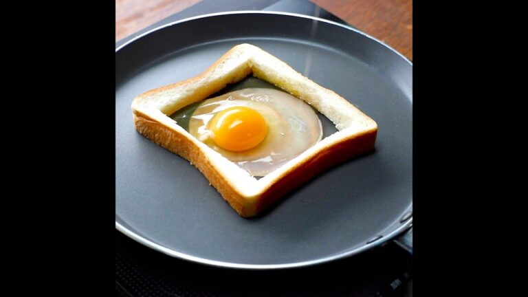 【洗い物は増やさない】使うのはフライパンだけ!くり抜き食パンでワンパントースト / Ham Cheese Egg Toast #shorts 【洗い物は増やさない】使うのはフライパンだけ!くり抜き食パンでワンパントースト / Ham Cheese Egg Toast #shorts