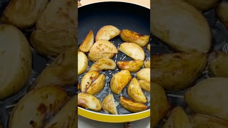 【レンジで時短】揚げ焼きガーリックポテトの作り方 #Shorts 【レンジで時短】揚げ焼きガーリックポテトの作り方 #Shorts