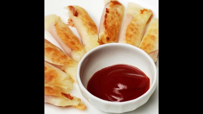 【余った餃子の皮消費レシピ】餃子の皮でハムチーズロール / Ham and Cheese Roll with Gyoza Skin #Shorts 【余った餃子の皮消費レシピ】餃子の皮でハムチーズロール / Ham and Cheese Roll with Gyoza Skin #Shorts