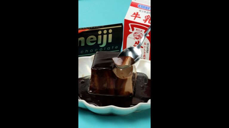 【材料4つ♡】牛乳パック丸ごと!チョコプリン! / Easy Chocolate Pudding (with a milk pack) #Shorts 【材料4つ♡】牛乳パック丸ごと!チョコプリン! / Easy Chocolate Pudding (with a milk pack) #Shorts