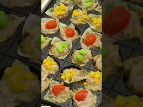 【カラフルに彩る♪】たこ焼き器で焼きシュウマイ #Shorts