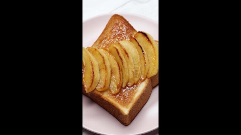 【りんごの簡単食パンレシピ】タルトタタン風トースト / Tarte Tatin Toast #Shorts