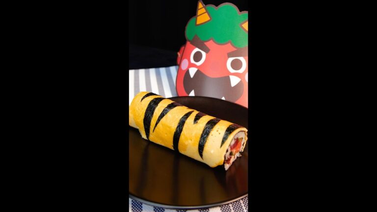 鬼のパンツ柄！？虎柄の恵方巻き / Ehomaki with ONI Patterns #Shorts