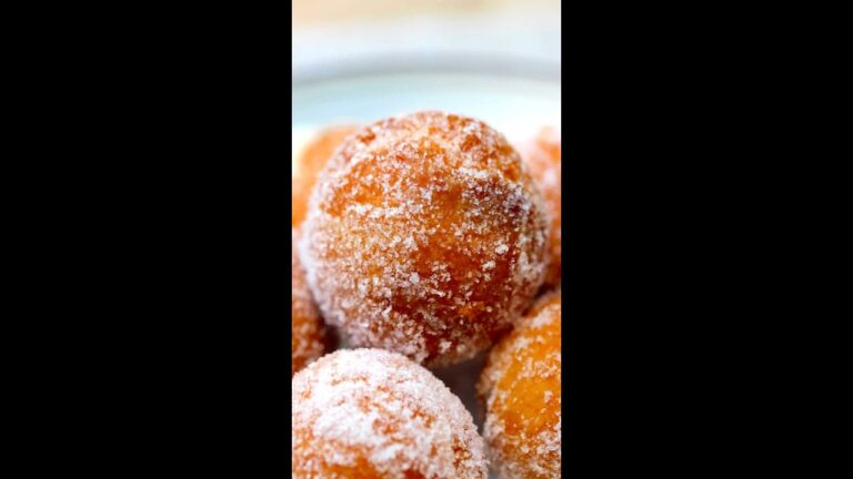 【間違いない美味しさ】餅もちチーズドーナツ / MOCHI Doughnuts with Cheese #shorts