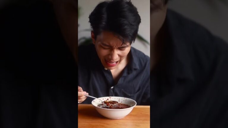 Sichuan liang mian or sichuan style cold noodles is soo 😊#shorts #shortsbeta #asmr @kennylsong Sichuan liang mian or sichuan style cold noodles is soo 😊#shorts #shortsbeta #asmr @kennylsong