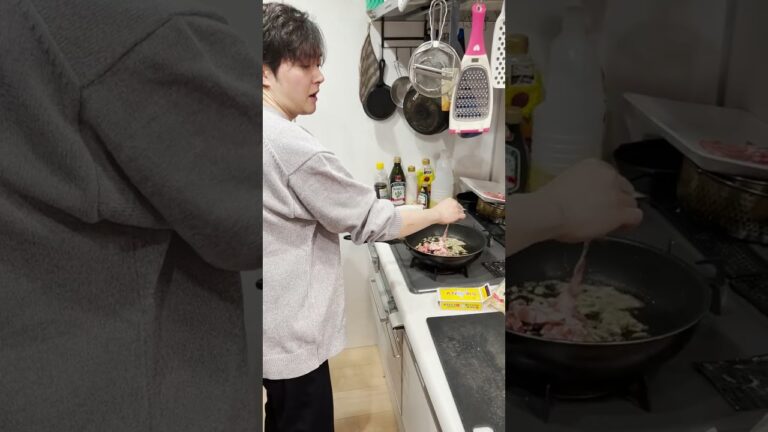 料理研究家が驚愕の方法で作るもやし炒飯 #shorts