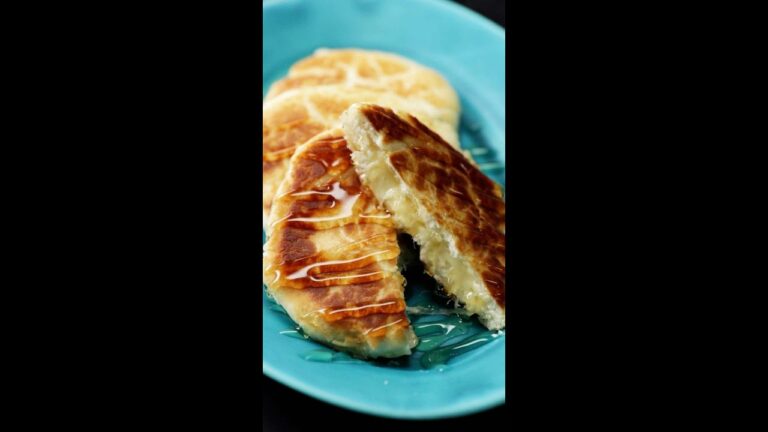 【今すぐできる！】サクサクはちみつチーズホットク / Honey Cheese Hotteok #shorts