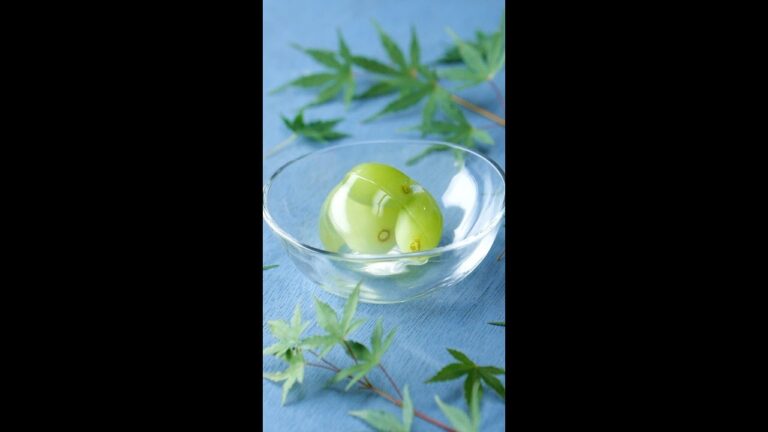 【プルプル食感】シャインマスカットを信玄餅に入れてたら爽やかすぎるスイーツができた! / Raindrop Cake with Shine Muscat Grapes #shorts 【プルプル食感】シャインマスカットを信玄餅に入れてたら爽やかすぎるスイーツができた! / Raindrop Cake with Shine Muscat Grapes #shorts