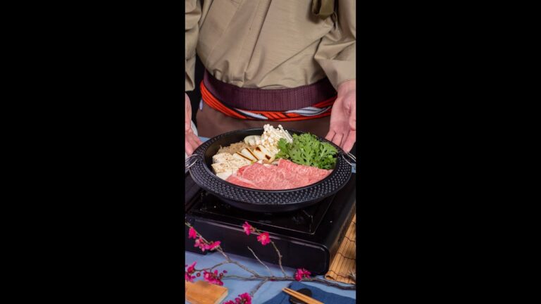 口の中で消える…!究極のすき焼き/ The BEST Sukiyaki Ever! #shorts 口の中で消える…!究極のすき焼き/ The BEST Sukiyaki Ever! #shorts