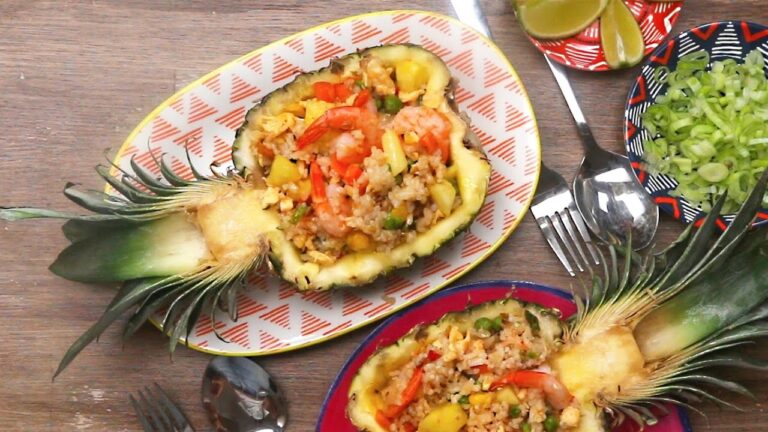 パイナップル丸ごと使い切り！簡単なパイナップル炒飯