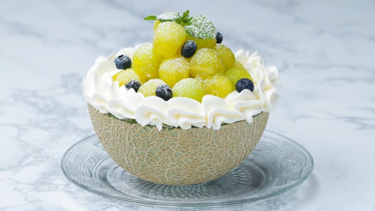 まるごとメロンケーキ〜究極の甘さ!〜 / Whole Melon Cake まるごとメロンケーキ〜究極の甘さ!〜 / Whole Melon Cake