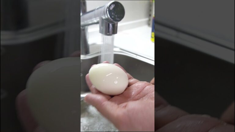 真っ白だけど味が染み染みで旨すぎる奇跡の煮卵の作り方 #shorts 真っ白だけど味が染み染みで旨すぎる奇跡の煮卵の作り方 #shorts