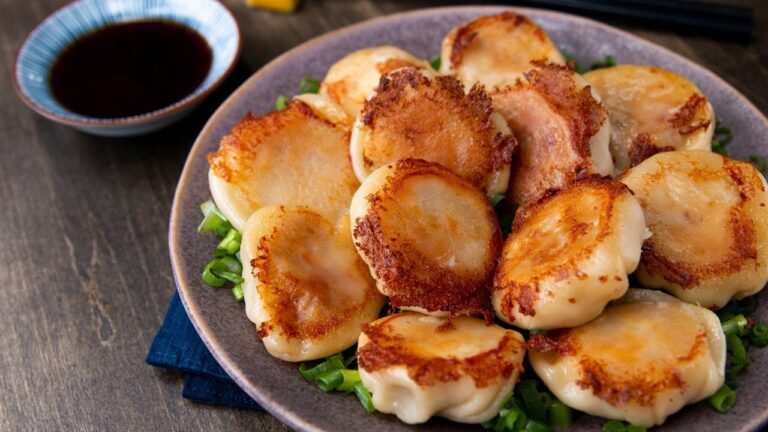 中華街みたいな焼き小籠包♪〜アツアツジューシー〜 / Grilled Dumplings 中華街みたいな焼き小籠包♪〜アツアツジューシー〜 / Grilled Dumplings