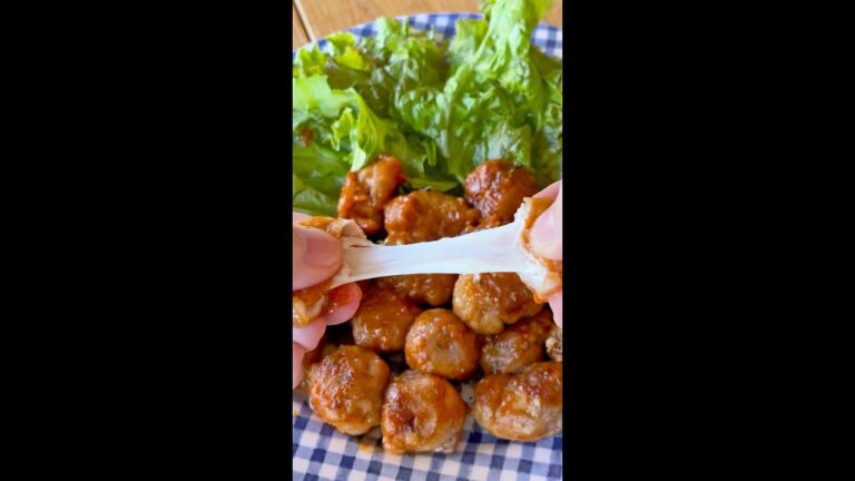 【チーズびよーーん】豚こまとモッツァレラで最強おかずができた! / Mozzarella Stuffed Pork Balls #shorts 【チーズびよーーん】豚こまとモッツァレラで最強おかずができた! / Mozzarella Stuffed Pork Balls #shorts