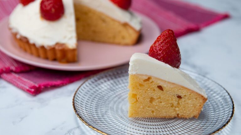 生クリームを挟まないショートケーキ/ Cream Cheese Shortcake