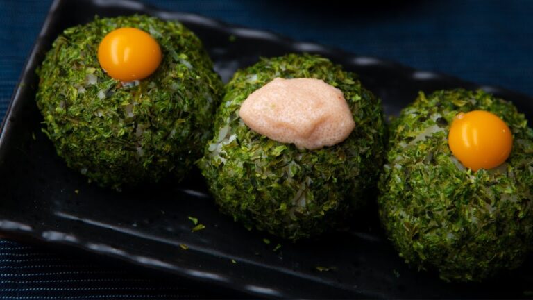 可愛いまりもおにぎり♪ 青のりたっぷり！ / Marimo Rice Balls