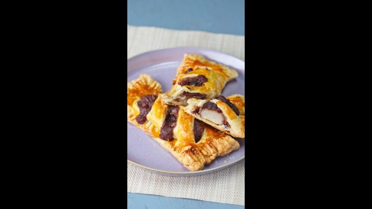 【9月に入ったら食べたくなるやつ】手作りの月見パイがおいしすぎた! / Pastries with Mochi #shorts 【9月に入ったら食べたくなるやつ】手作りの月見パイがおいしすぎた! / Pastries with Mochi #shorts