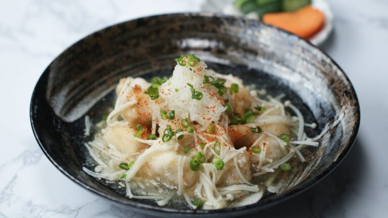 だし汁香る♪揚げだし鶏もも大根 / Fried chicken with dashi broth だし汁香る♪揚げだし鶏もも大根 / Fried chicken with dashi broth