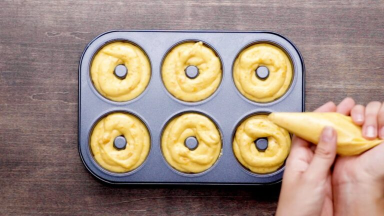 かぼちゃで作る揚げないドーナツ 〜カリッとナッツをトッピング〜 / Non Fried Pumpkin Doughnuts かぼちゃで作る揚げないドーナツ 〜カリッとナッツをトッピング〜 / Non Fried Pumpkin Doughnuts