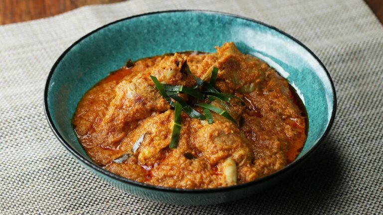 チキンレンダン〜マレーシア風チキン煮込み〜 / Chicken Rendang