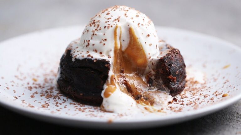 ピーナッツバターがとろ〜り溢れる！フォンダンショコラ♪