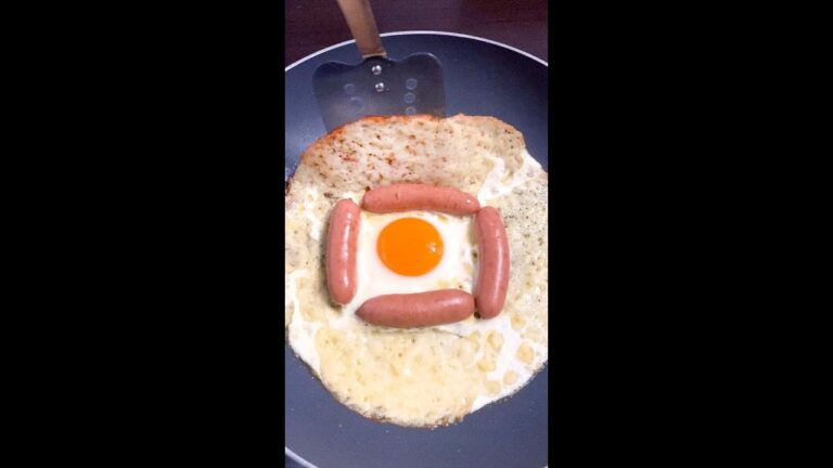 【まだ目玉焼き焼いてるの！？】卵が激的な旨さに...！！ / Cheese Fried Egg #shorts