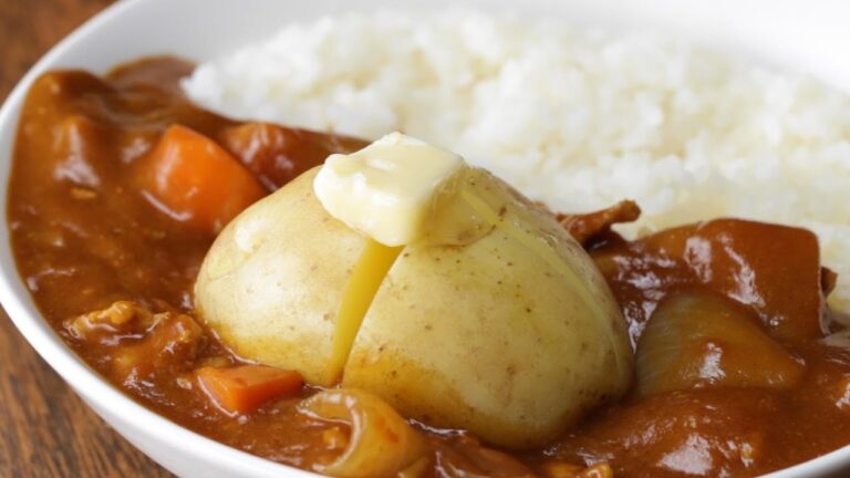 丸ごと!じゃがバタカレー〜ホクホクッ♪〜 / Potato Curry With Butter 丸ごと!じゃがバタカレー〜ホクホクッ♪〜 / Potato Curry With Butter