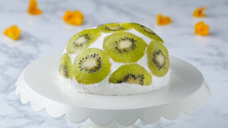 ボウルで簡単！ キウイとヨーグルトのドームフルーツケーキ