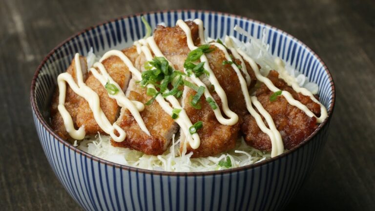 厚切り豚ロースの竜田揚げ丼〜ガッツリジューシー♪〜/Pork Tatsuta Rice Bowl 厚切り豚ロースの竜田揚げ丼〜ガッツリジューシー♪〜/Pork Tatsuta Rice Bowl