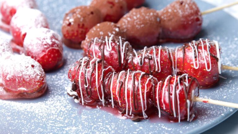 屋台風いちご飴〜パリッとジューシー♪〜 / Candied Strawberry skewers 屋台風いちご飴〜パリッとジューシー♪〜 / Candied Strawberry skewers