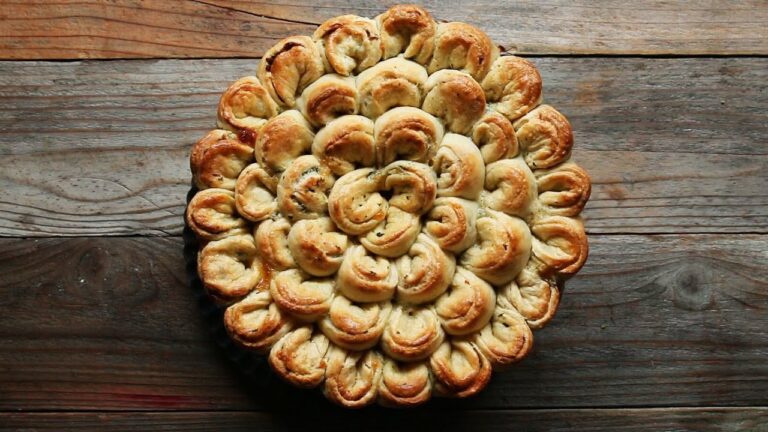 パーティーにも♪チキンとほうれん草のちぎりパン パーティーにも♪チキンとほうれん草のちぎりパン