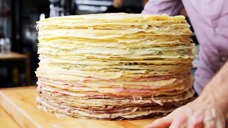 圧巻!!100層の巨大ミルクレープ 圧巻!!100層の巨大ミルクレープ