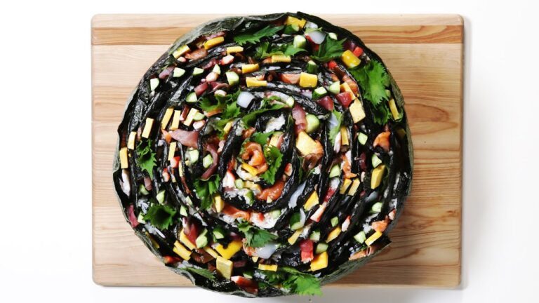 ド迫力！！60人前の超巨大巻き寿司