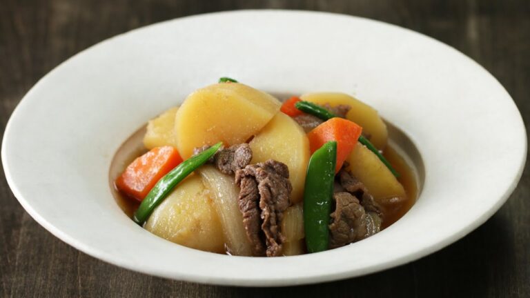 煮物の定番!最高に美味しい肉じゃがの作り方 煮物の定番!最高に美味しい肉じゃがの作り方