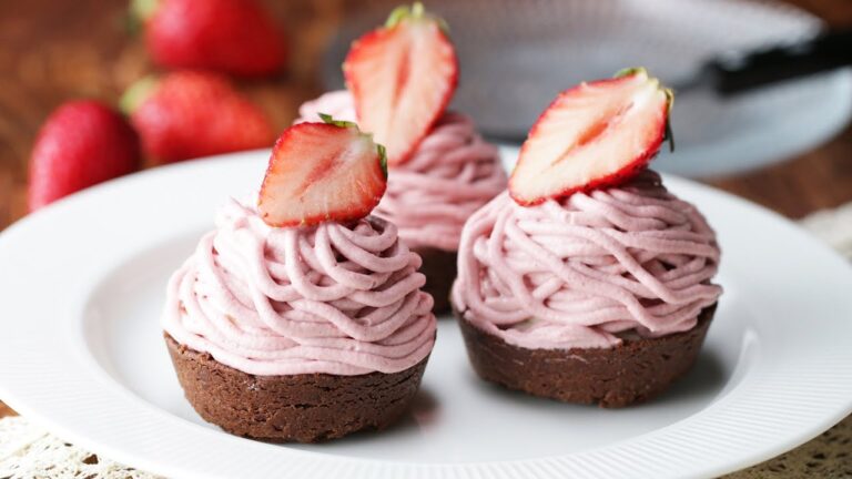 クリームたっぷり♪いちごのモンブラン クリームたっぷり♪いちごのモンブラン