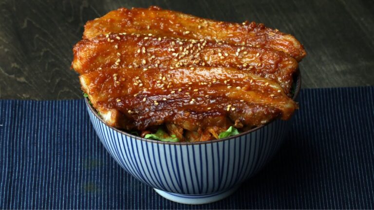 ガッツリ食べたい男飯！サムギョプサル丼