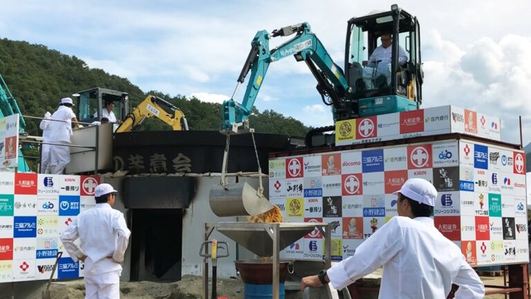 圧巻の大鍋調理！！山形が誇る、日本一の芋煮会フェスティバル