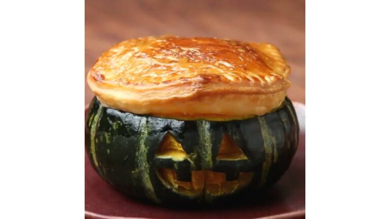ハッピーハロウィン!まるごとかぼちゃのポットパイ ハッピーハロウィン!まるごとかぼちゃのポットパイ
