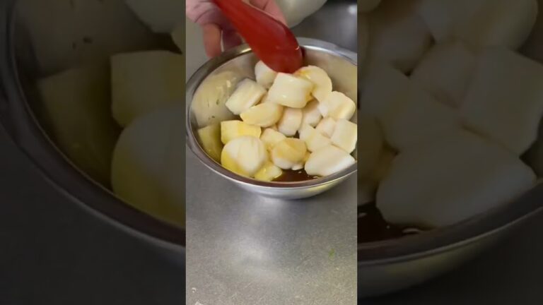 生ホタテ丼にはわさび醤油がピッタリ！#shorts #ホタテ #丼