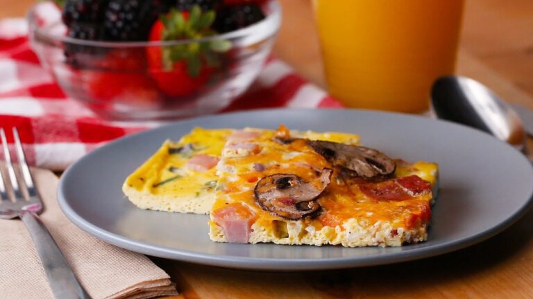 朝ごはんに♪ 具だくさんのスクエア・オムレツ